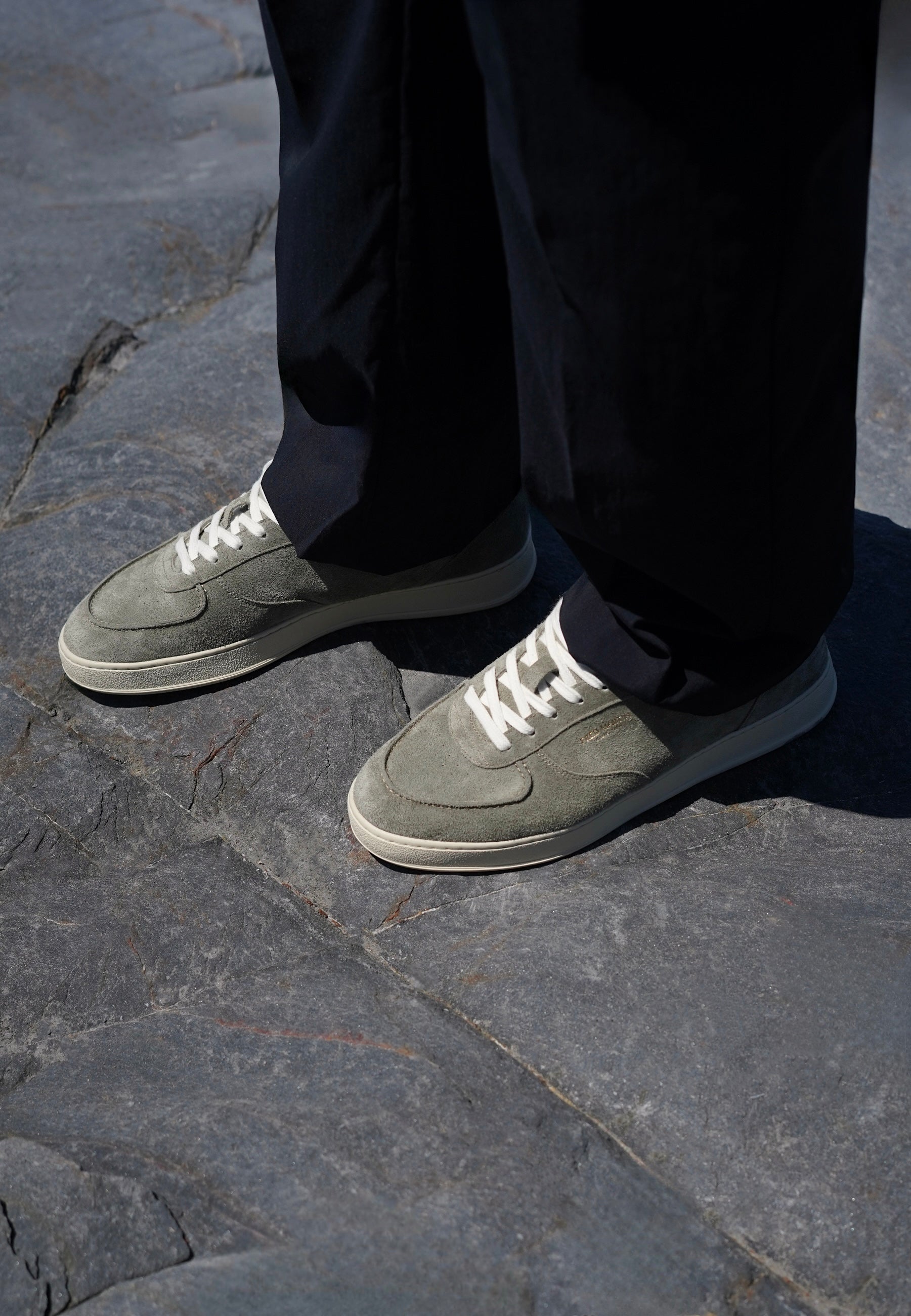Sneakers - Retro Couture 02 Moss Suede