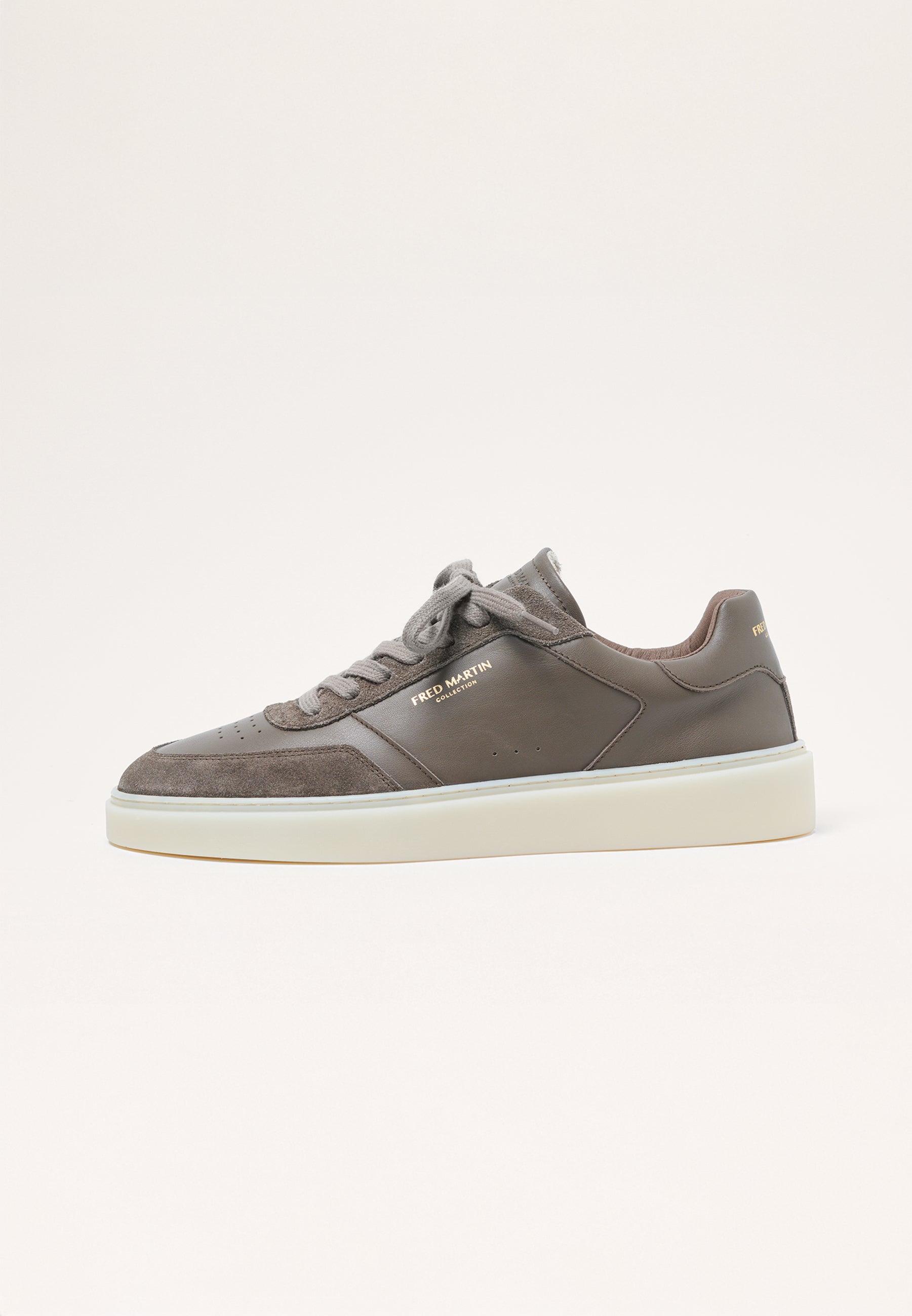 Sneakers - Retro Couture 01 Stone Suede