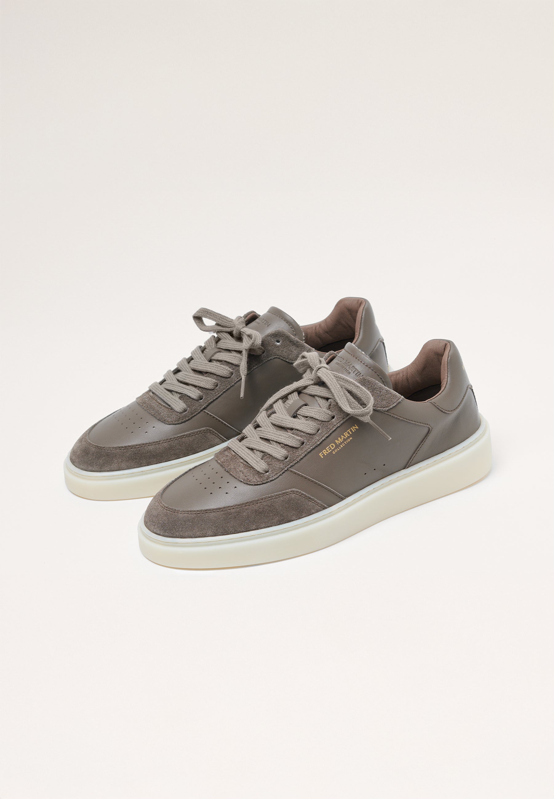 Sneakers - Retro Couture 01 Stone Suede