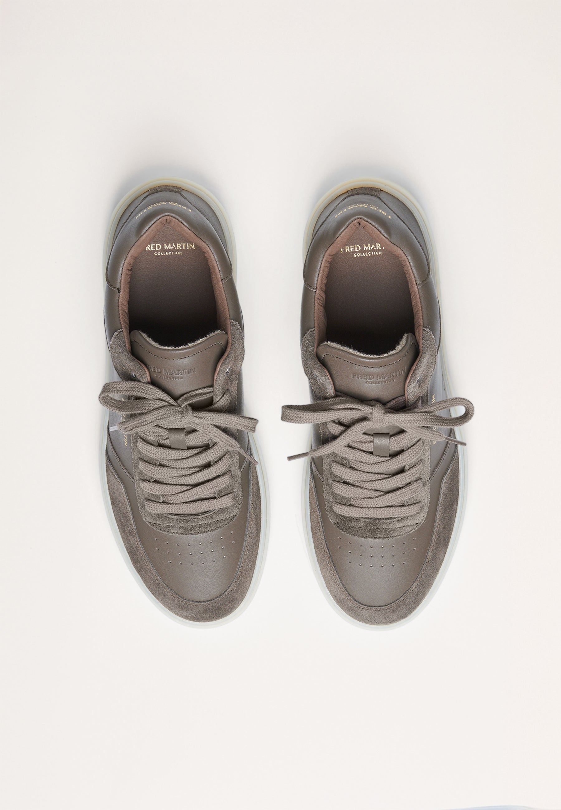 Sneakers - Retro Couture 01 Stone Suede