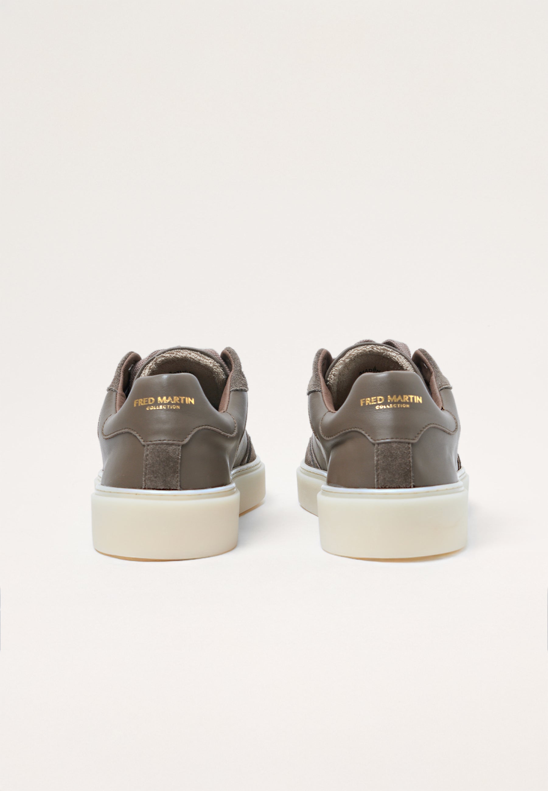 Sneakers - Retro Couture 01 Stone Suede