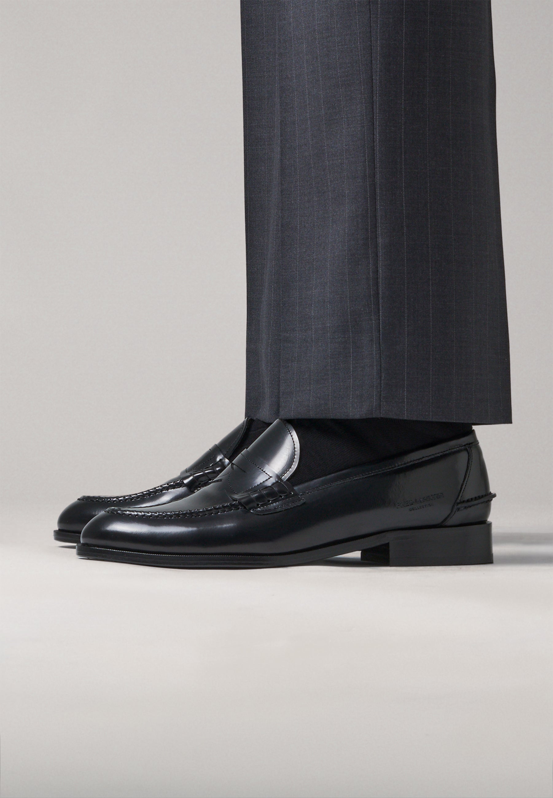 Penny Loafers - Black Antique