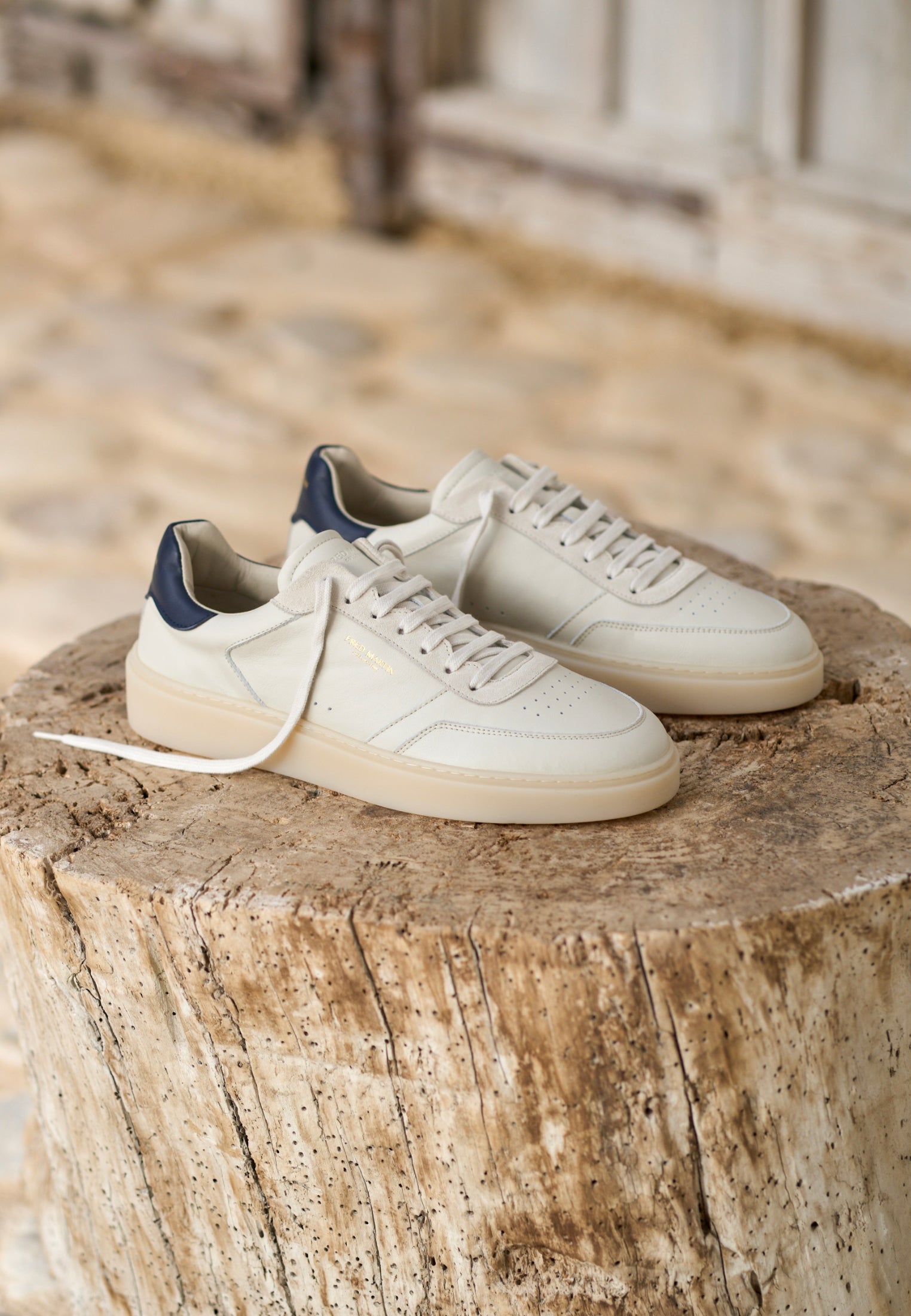 Sneakers - Retro Couture 01 Midnight Leather