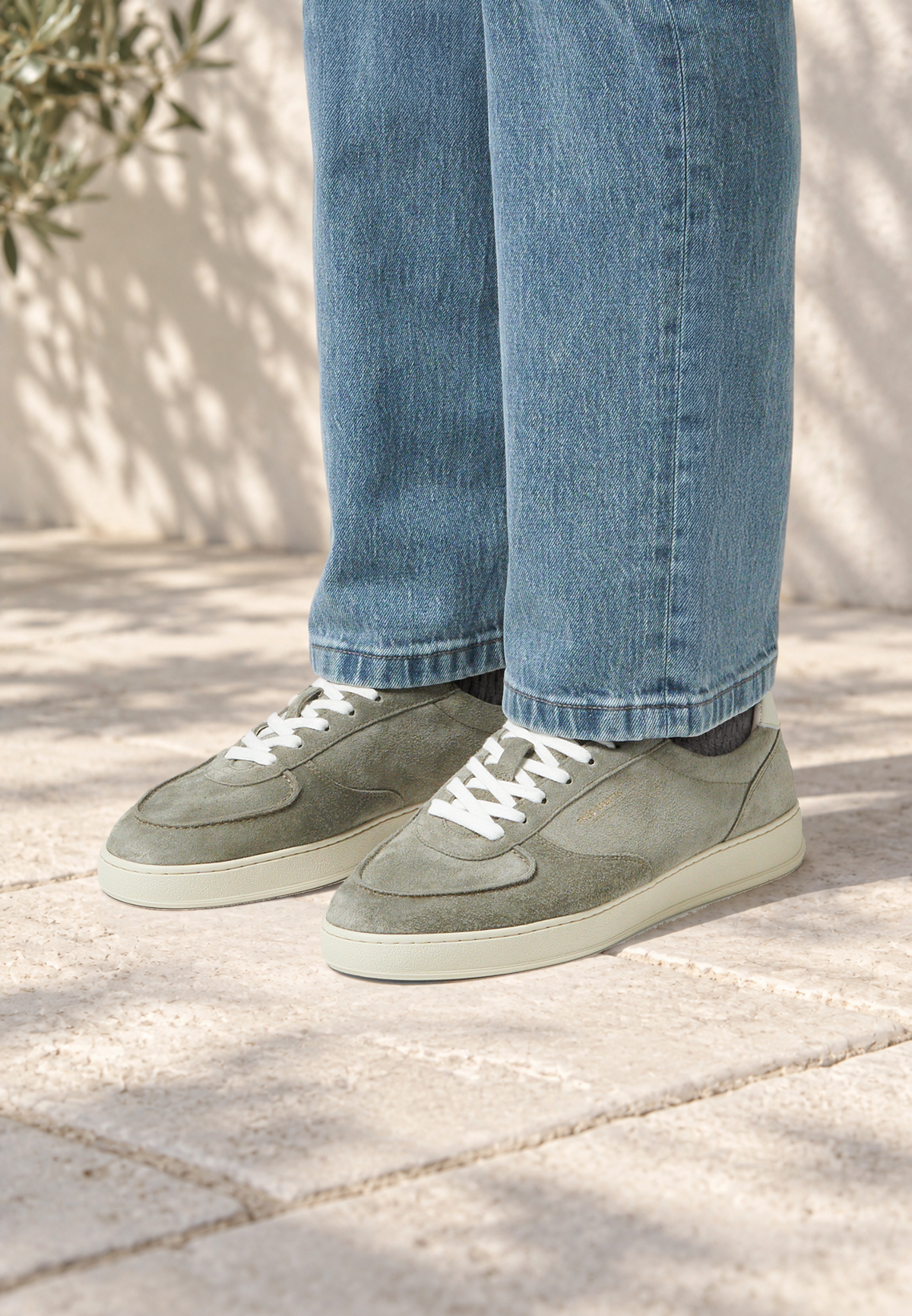 Sneakers - Retro Couture 02 Moss Suede