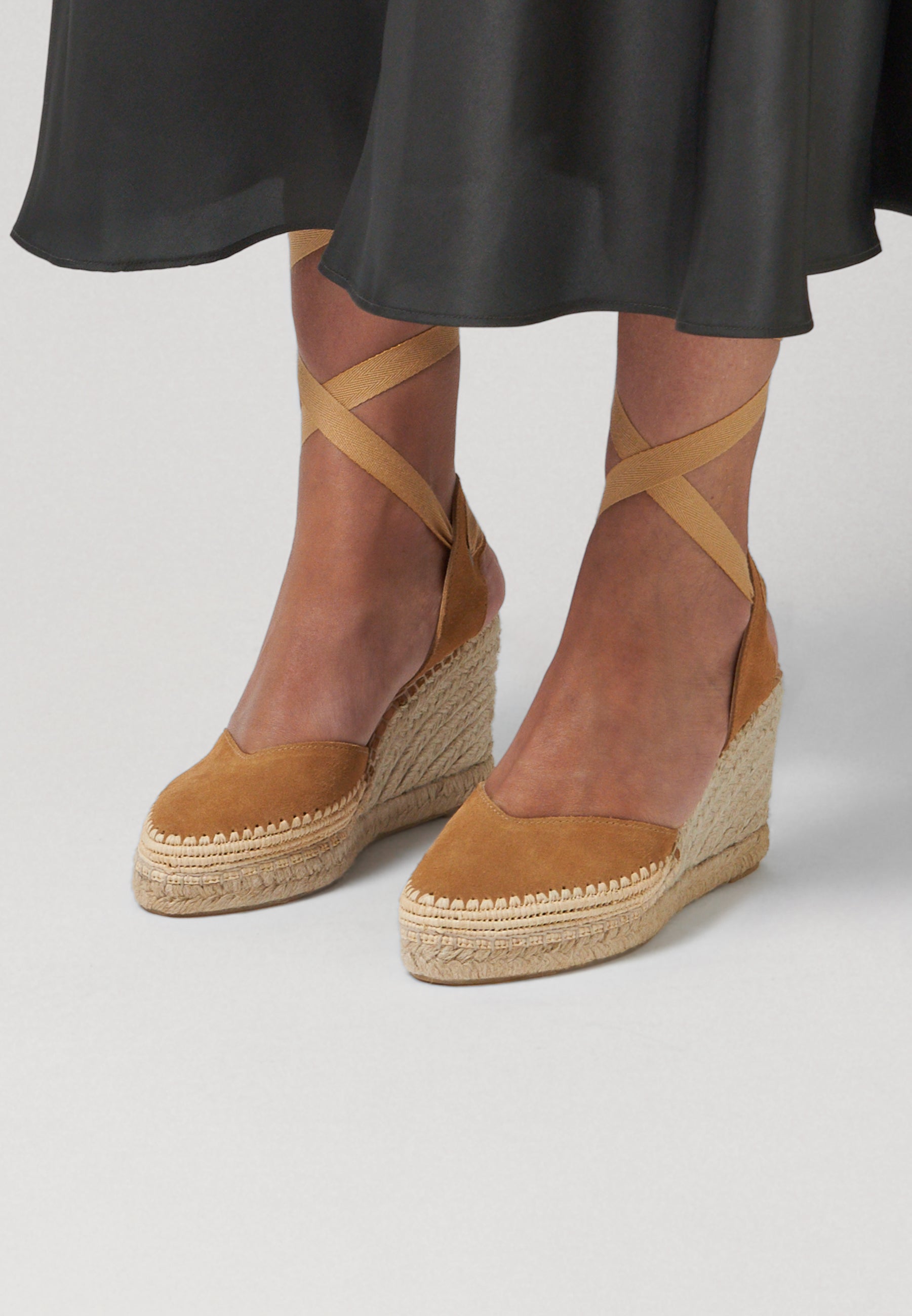Raffia Wedges - Camel Suede