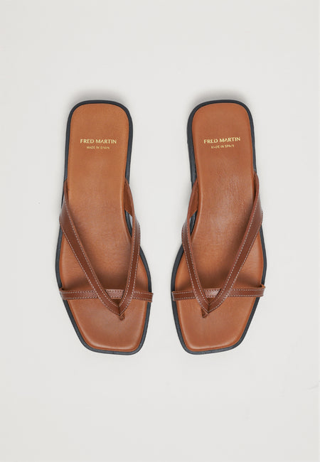 Thong Sandals - Camel Leather