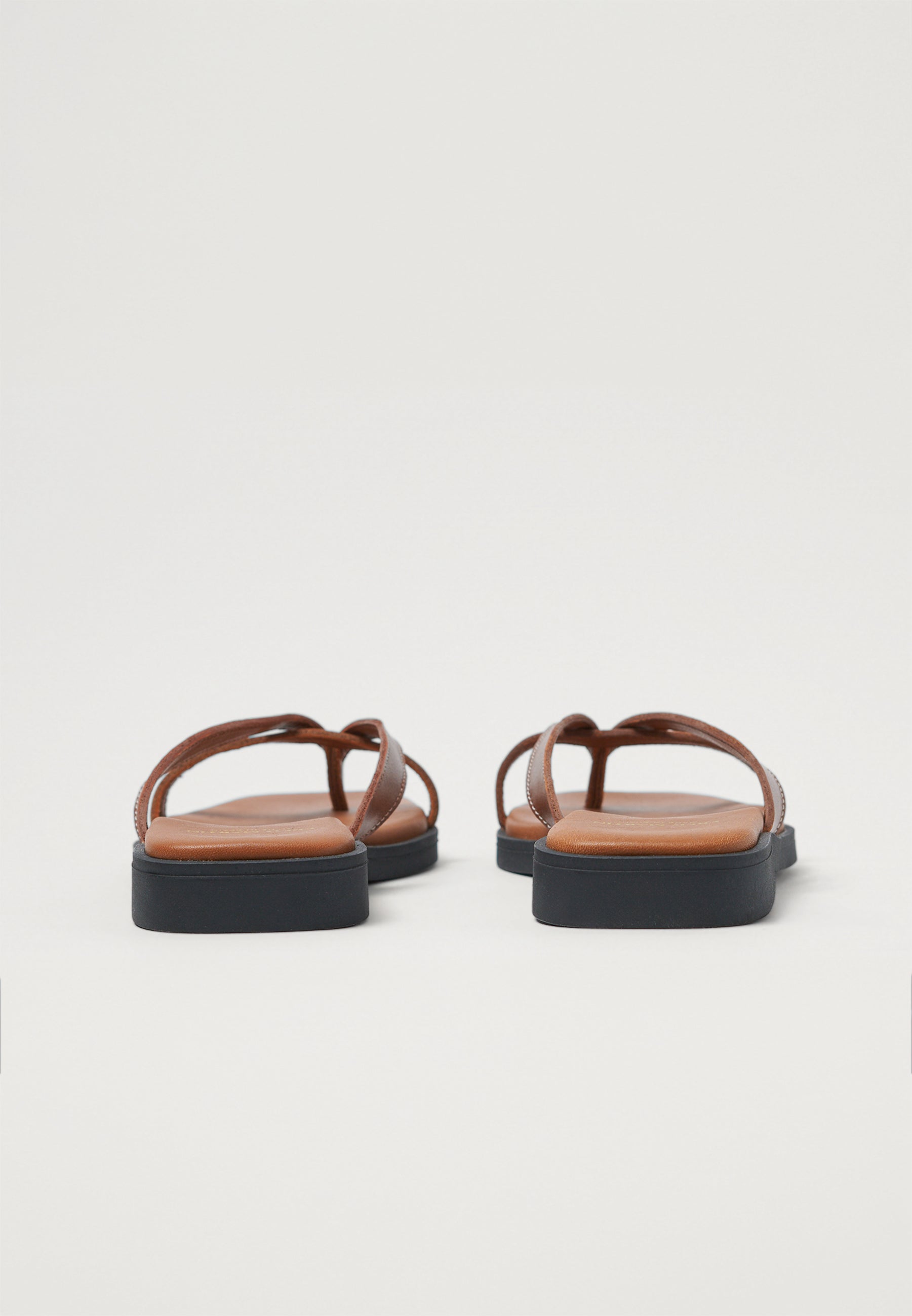 Thong Sandals - Camel Leather