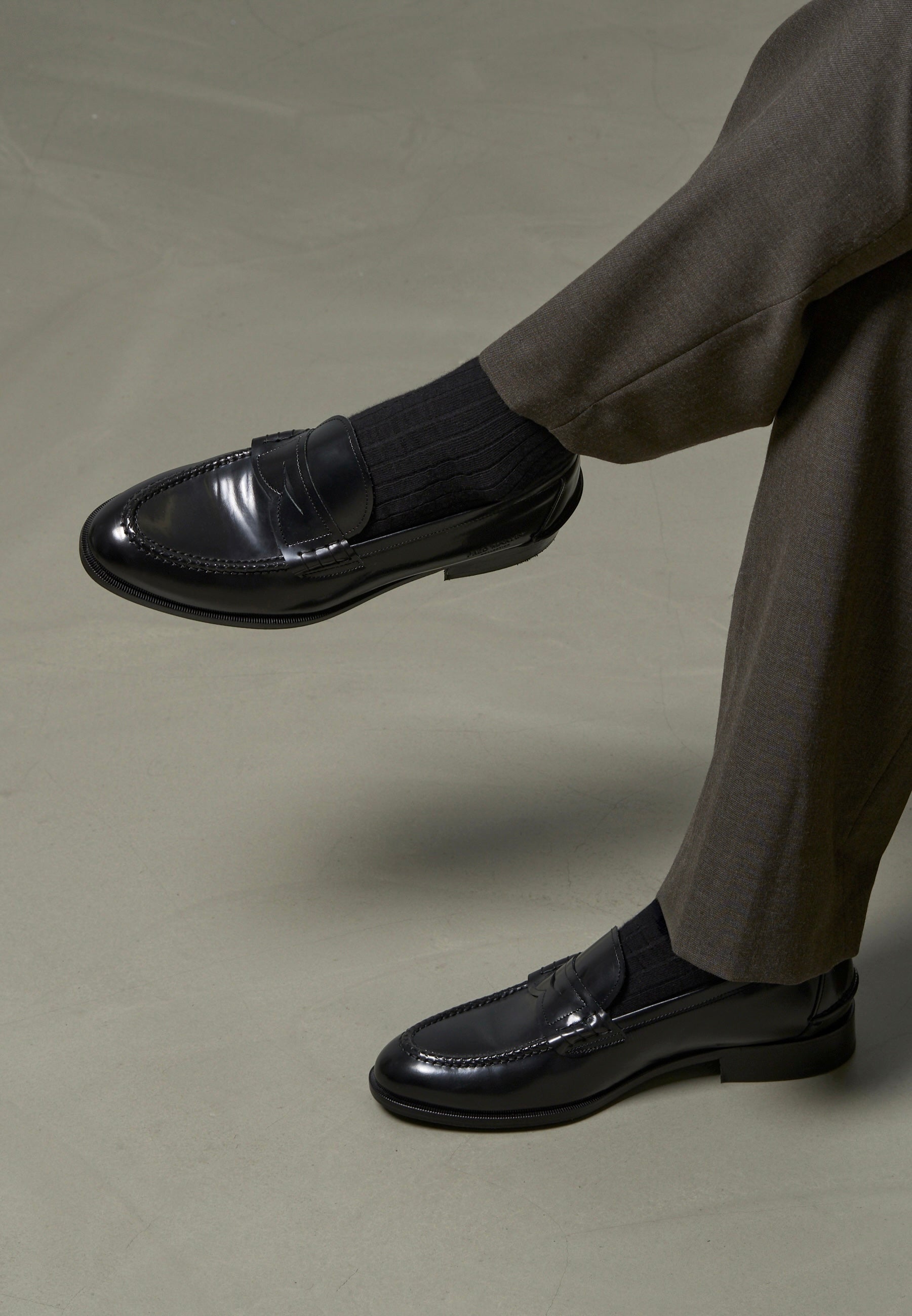 Penny Loafers - Black Antique