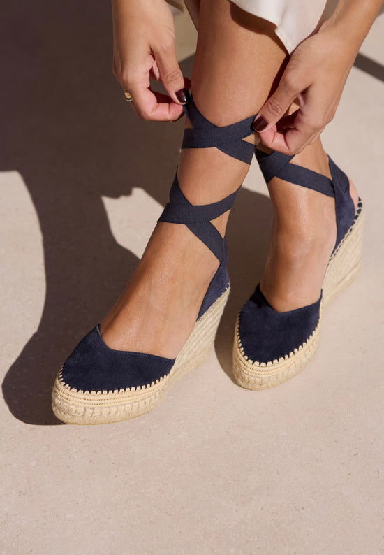 Raffia Wedges