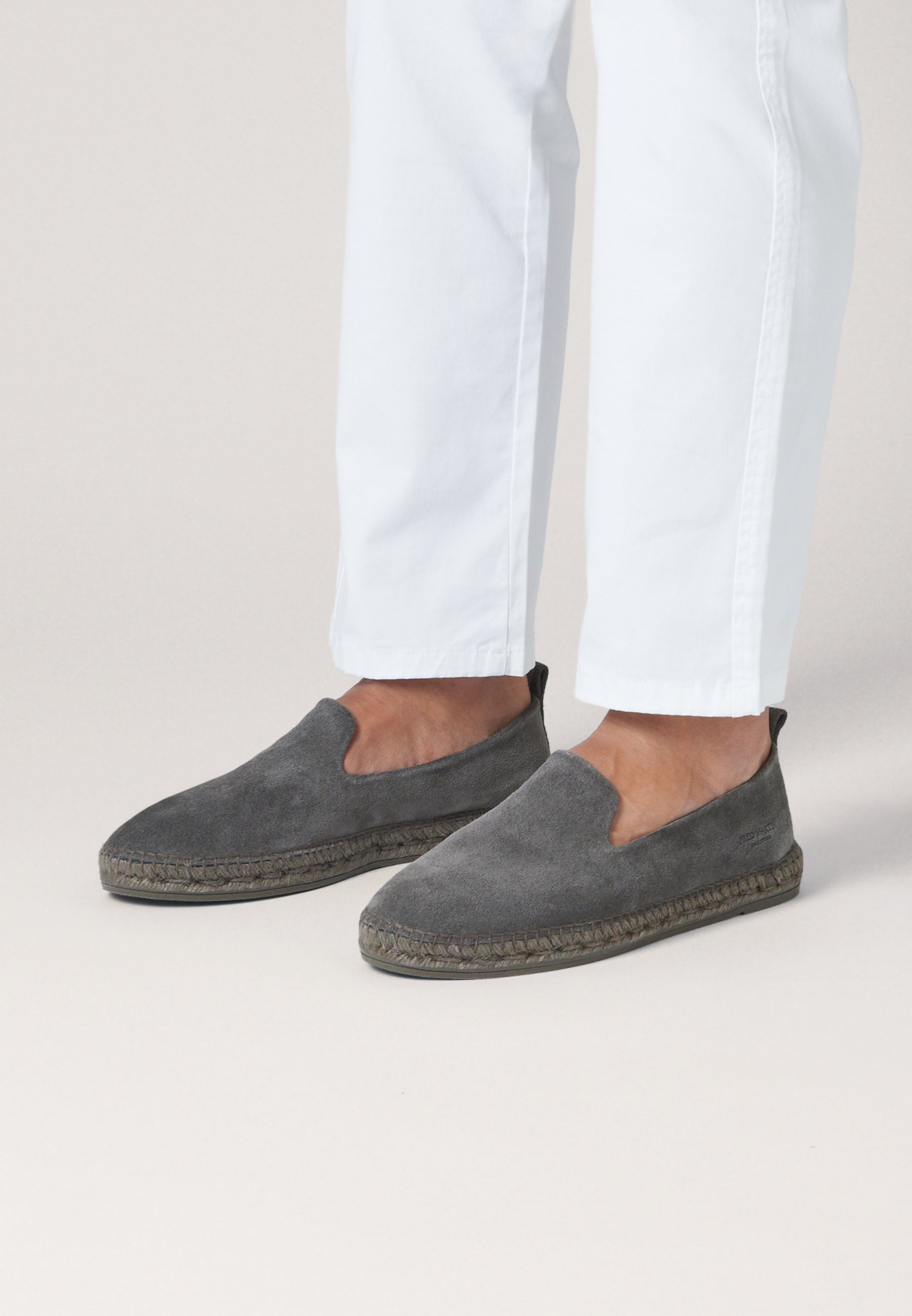 Slippers - Fumo Suede