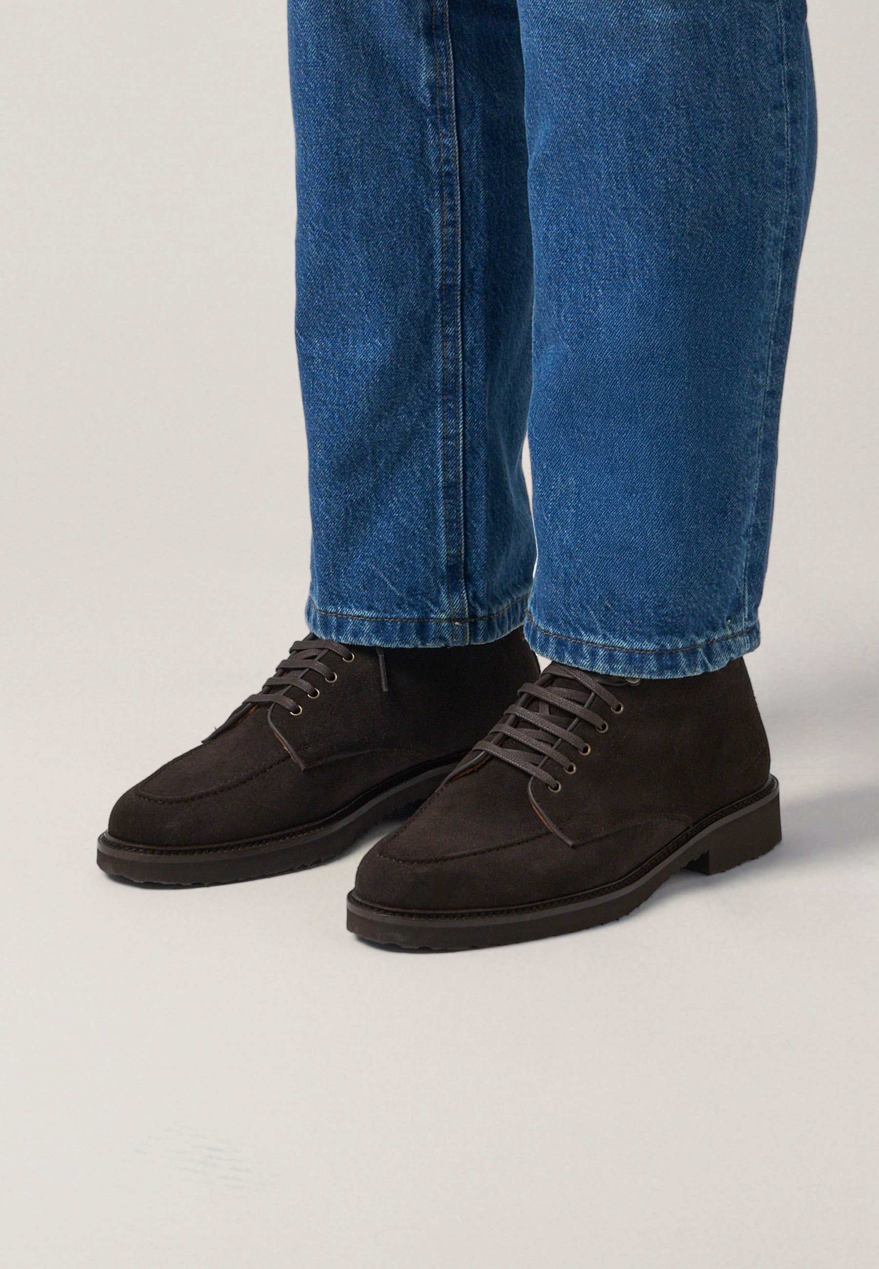Laced Boots - Testa Brown Suede