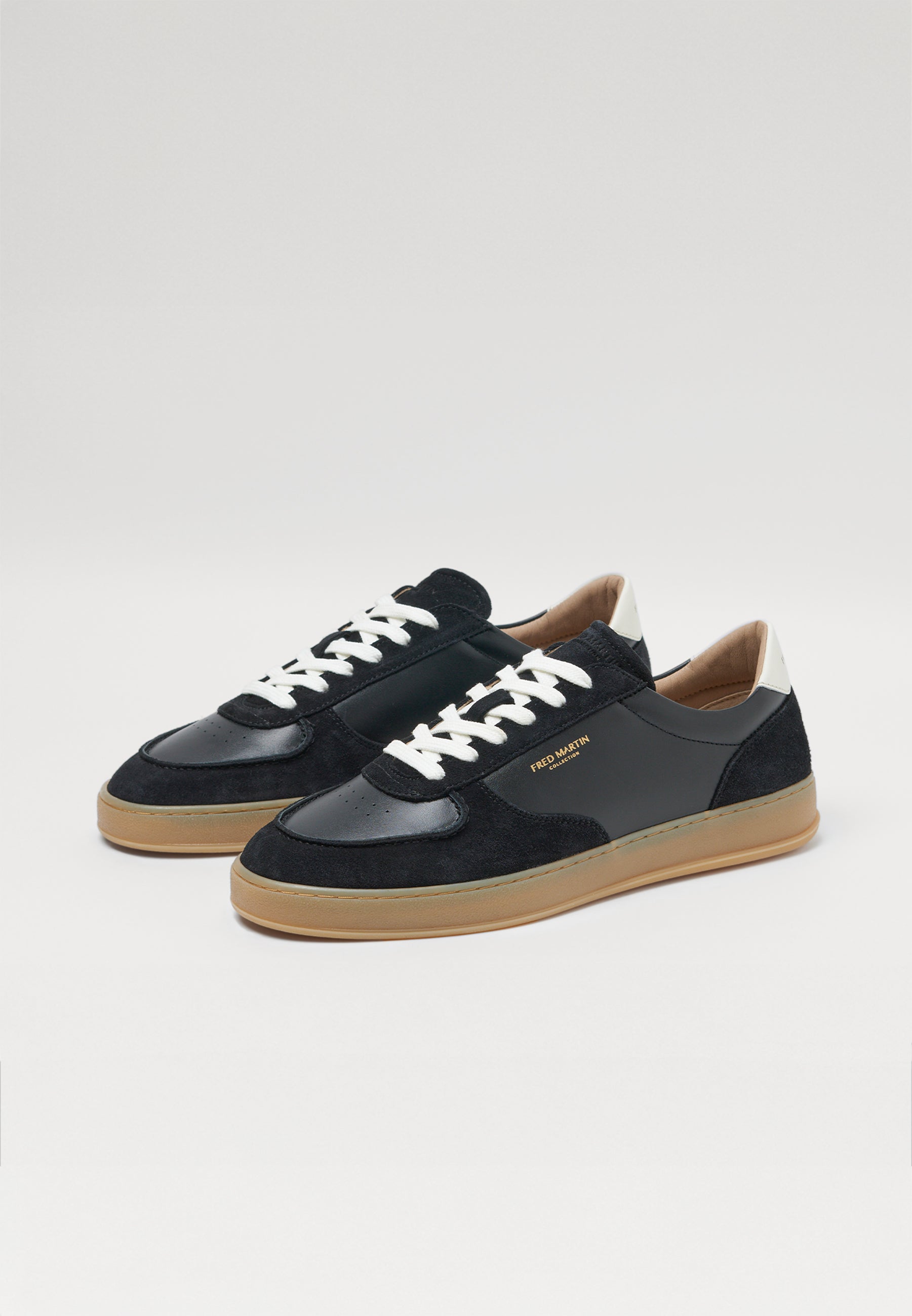 Sneakers - Retro Couture 02 Black Leather