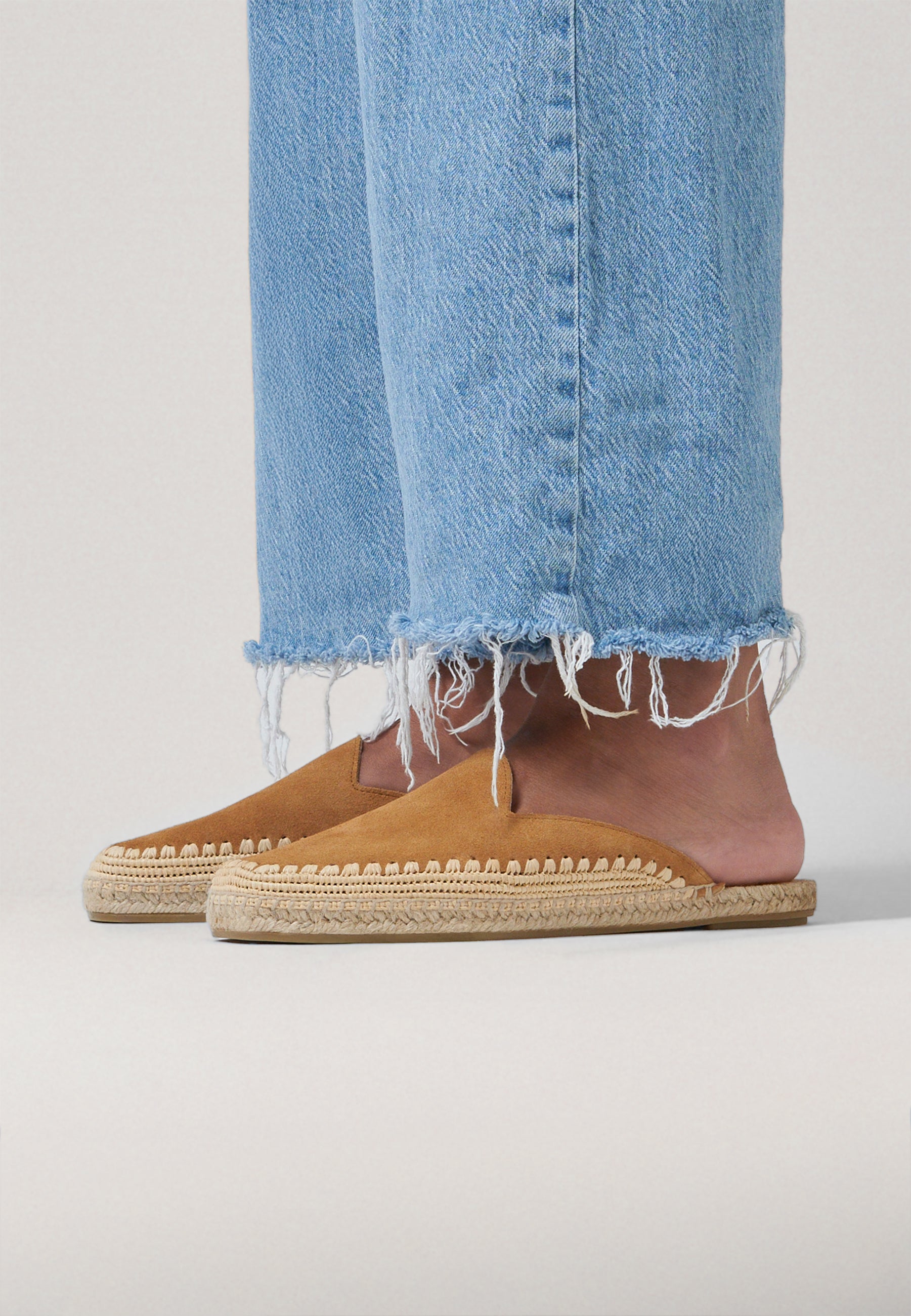 Raffia Mules - Camel Suede