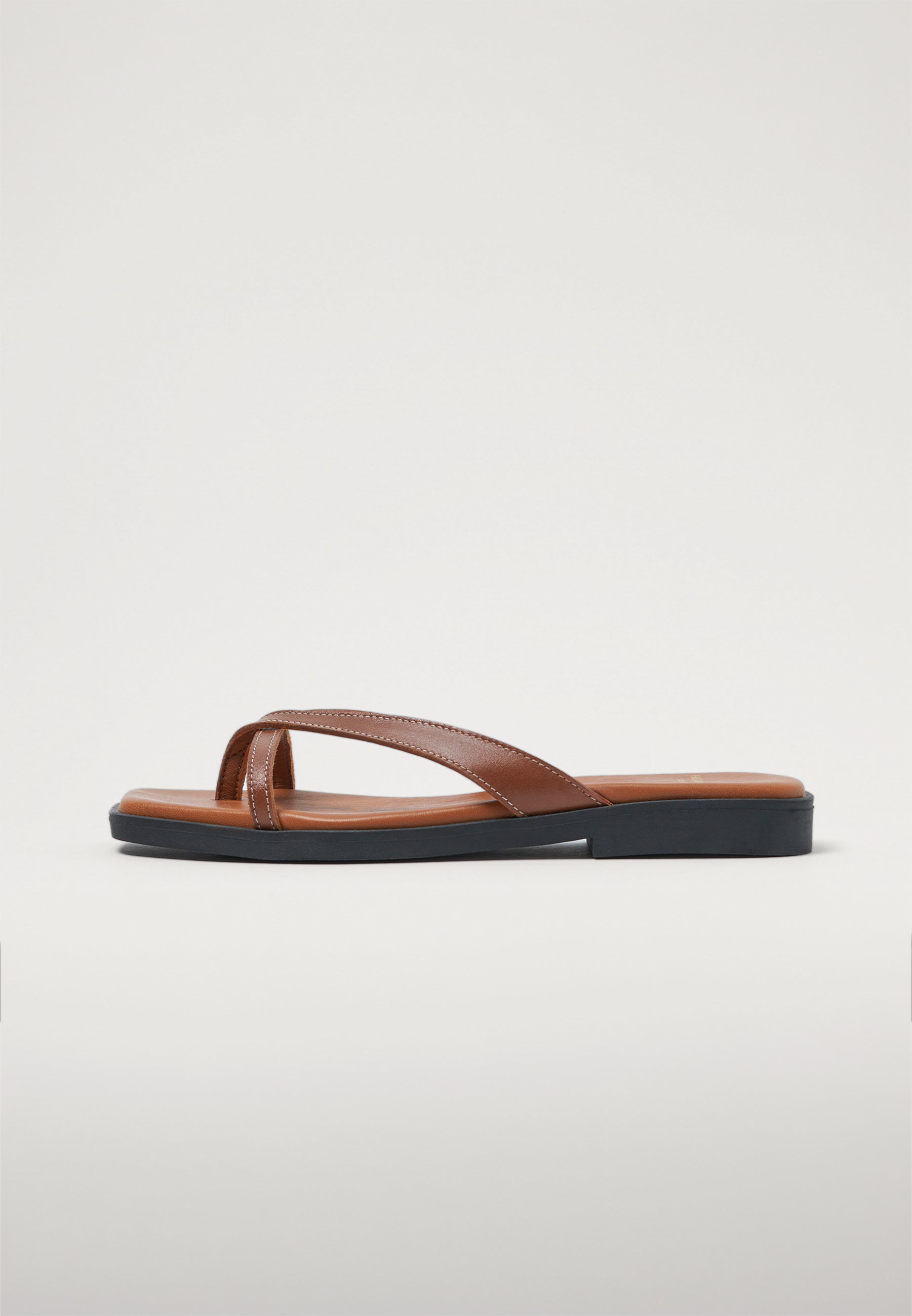Thong Sandals - Camel Leather