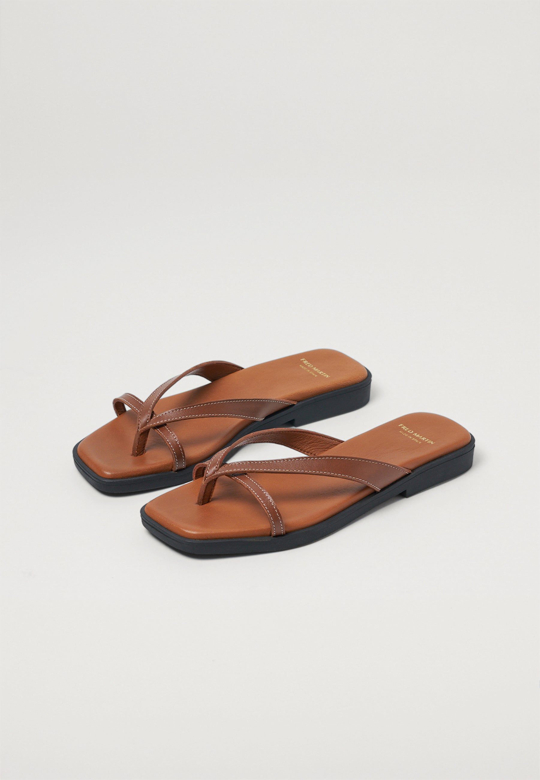 Thong Sandals - Camel Leather